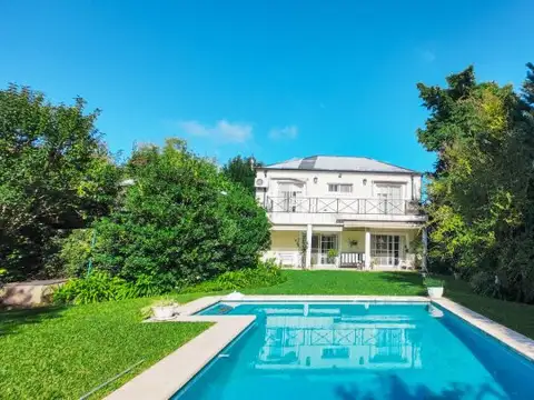 Casa 6 ambientes con 3 baños