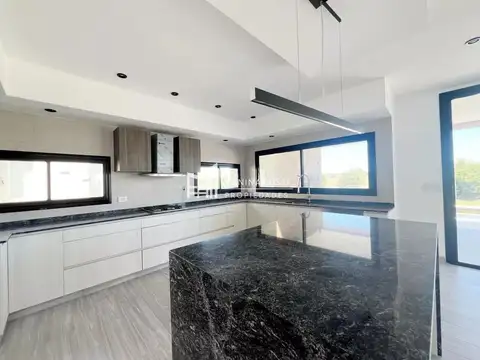 Casa en venta El Cantón Islas