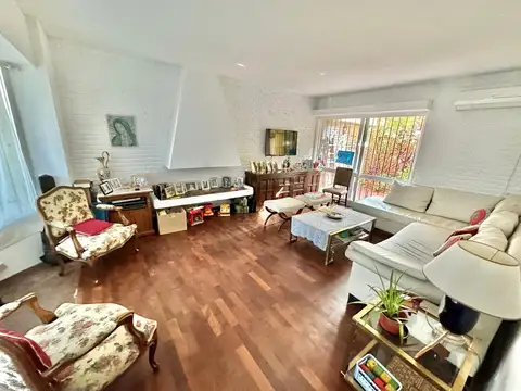 Depto Tipo Casa 6 ambientes con 2 baños