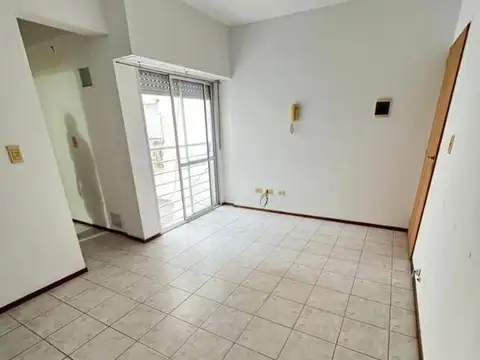 Alquiler 1 dormitorio contrafrente excelente ubicación sin balcon