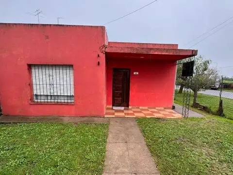 CASA EN JÁUREGUI AMPLIA Y CON BUENA UBICACIÓN