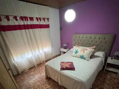 CASA EN JÁUREGUI AMPLIA Y CON BUENA UBICACIÓN