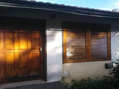 Casa - Alquiler - Argentina, La Matanza - MENDOZA 1407