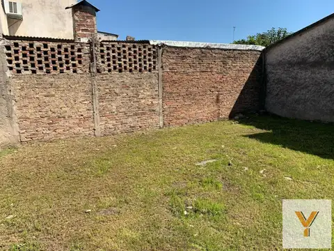 Depto Tipo Casa 2 ambientes con 1 baño