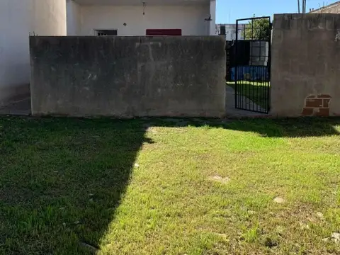 Depto Tipo Casa en Venta de 2 ambientes