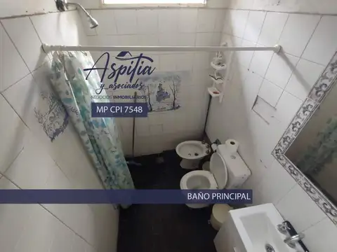 Casa 5 ambientes con 2 baños