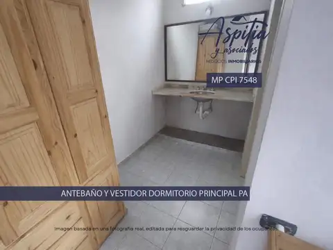 Casa en Venta con 4 cocheras