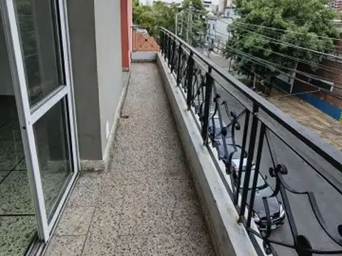Departamento en Alquiler en Sarandi, $ 600.000