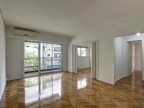3 ambientes con cochera fija y baulera en Recoleta