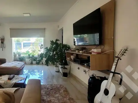 Casa en Venta en Centenario, USD 198.000