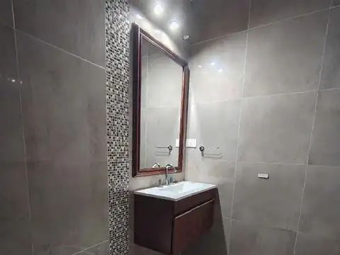 Depto Tipo Casa en Venta con 1 cocheras