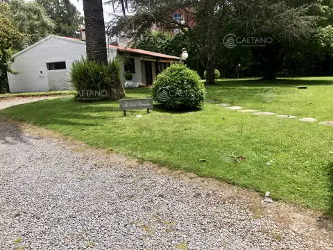 Casa 6 ambientes con 4 baños