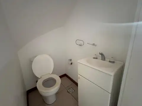 Casa 3 ambientes con 2 baños