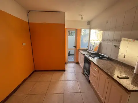 Casa en Alquiler en Ituzaingo Norte, $ 800.000