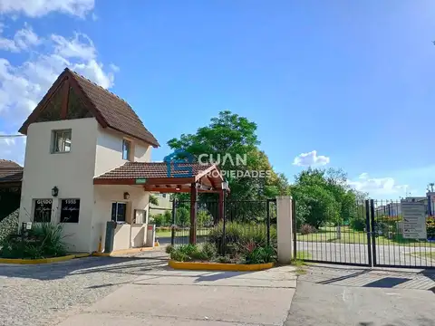 Casa en Venta con 4 cocheras