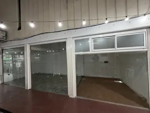 LOCAL COMERCIAL EN GALERÍA CENTENARIO ITUZAINGÓ NORTE