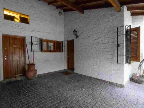 VENTA CASA 6 AMB PISCINA HURLINGHAM APTO CRÉDITO