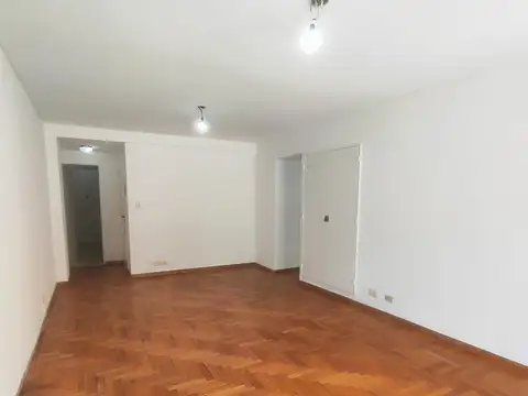 Azcuenaga 1000, Piso 4