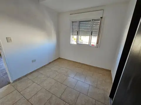 Calixo Oyuela 1600, Piso 2