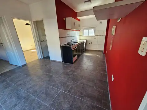 Muy Lindo 2 ambientes y medio con Balcón