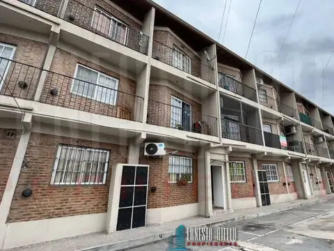 VENTA DEPARTAMENTO 2 AMBIENTES CON COCHERA EN COMPLEJO DORREGO, QUILMES.