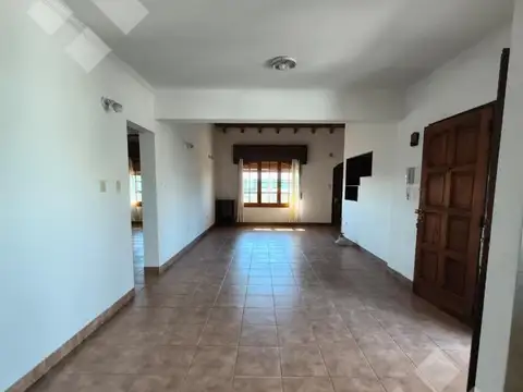 En Alquiler | Departamento de 2 Dormitorios | Zona Centro | Plottier