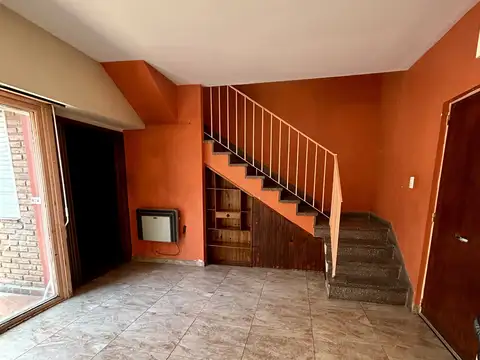 Depto Tipo Casa en Alquiler de 4 ambientes