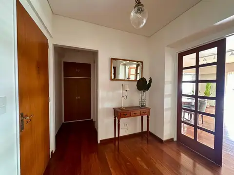 Departamento en Alquiler con 2 cocheras