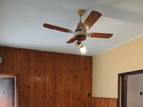 Casa en Ludueña , PASILLO UNICO .