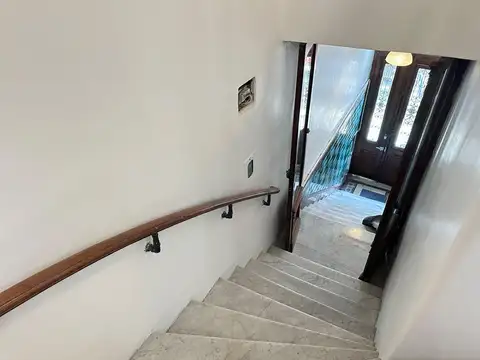 Depto Tipo Casa en Alquiler de 4 ambientes