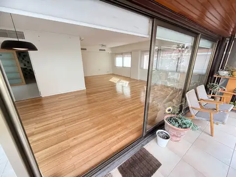 ALQUILER ESPLENDIDO 4 AMBIENTES / DEPENDENCIA / 2 COCHERAS / ENORME BALCON - BELGRANO -