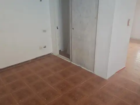 Depto Tipo Casa en Alquiler en Caseros, $ 480.000