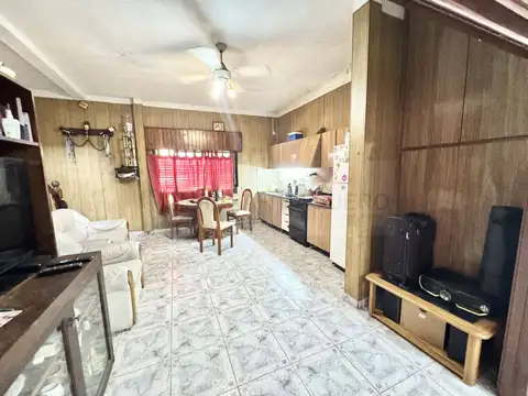 Casa 4 ambientes con 3 baños