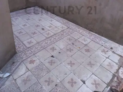 Venta de PH 2 Ambientes con Sótano, Entrada Independiente y Patio