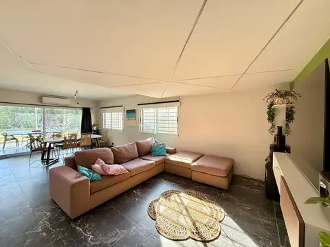 Venta Casa 4 dormitorios, jardín y pileta Funes City