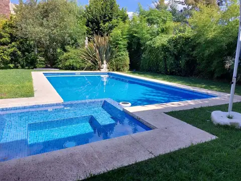 Casa en Venta en Ituzaingo, USD 440.000