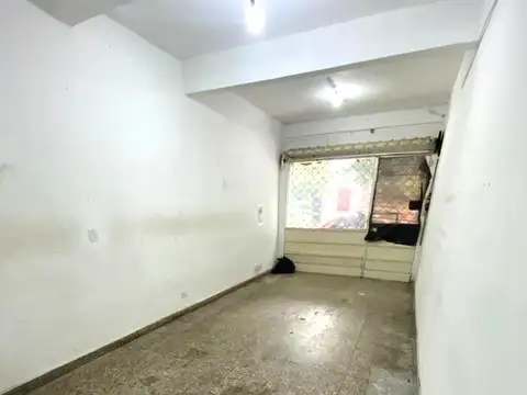 Local en Alquiler en Paternal, $ 500.000