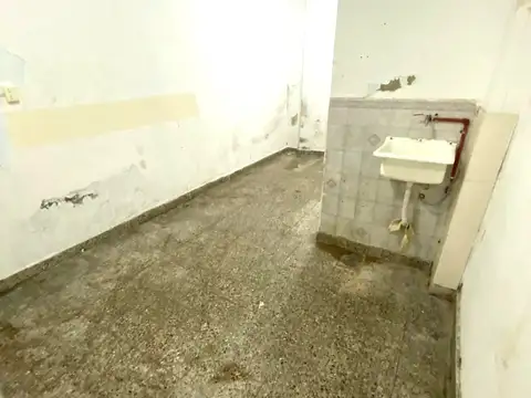 Fgta Pte Sarmiento 2000, Piso PB