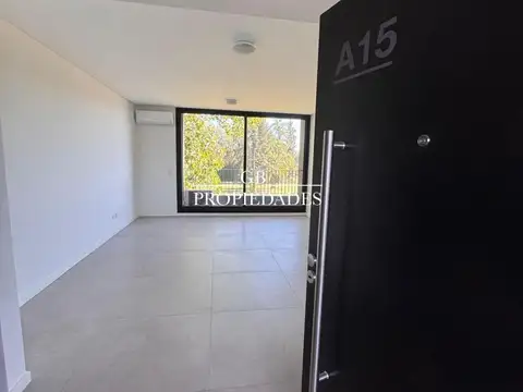 UP Pilar 1100