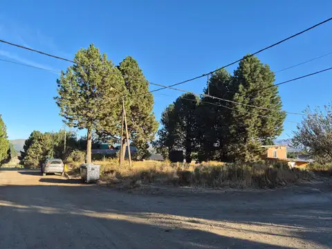 Excelente lote de 792 m2 de superficie.