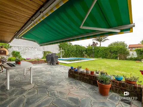 Casa 4 ambientes con 3 baños