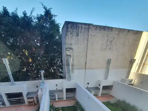 Depto Tipo Casa 2 ambientes con 1 baño