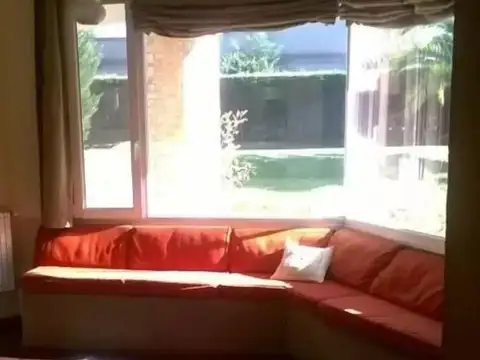 Casa 7 ambientes con 5 baños