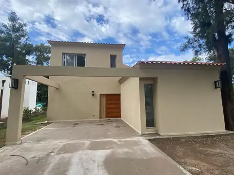 Casa en Venta en El Bosque, USD 285.000