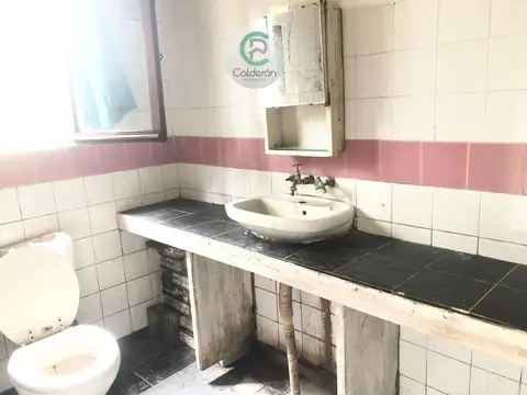 Casa 2 ambientes con 1 baño
