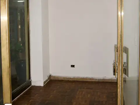 Venta Local comercial en Galería Kineret sobre Av. Rivadavia – Excelente ubicación comercial