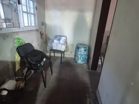 Departamento tipo casa en venta en Caseros