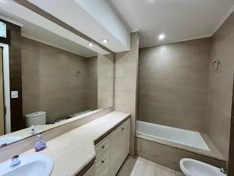 CASA DE 2 DORMITORIOS CON PILETA EN GDRO BAIGORRIA