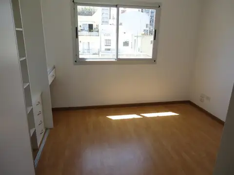 Departamento en Venta en Olivos Vías/Río, USD 189.500