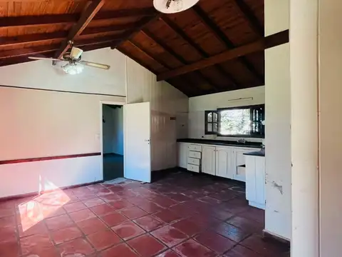 Casa 4 ambientes con 1 baño